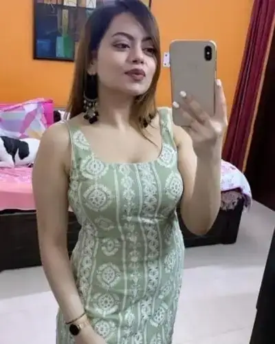 Call Girl in Gomti Nagar